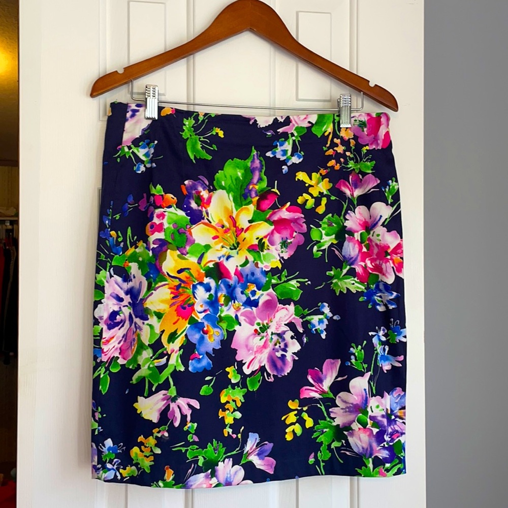 Lauren Ralph Lauren Petite Floral Straight Skirt| 6P - Picture 1 of 6
